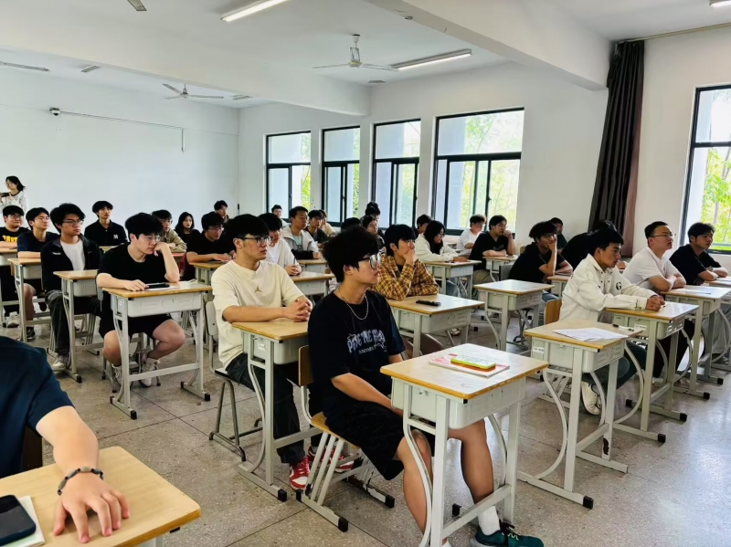 开会3.jpg